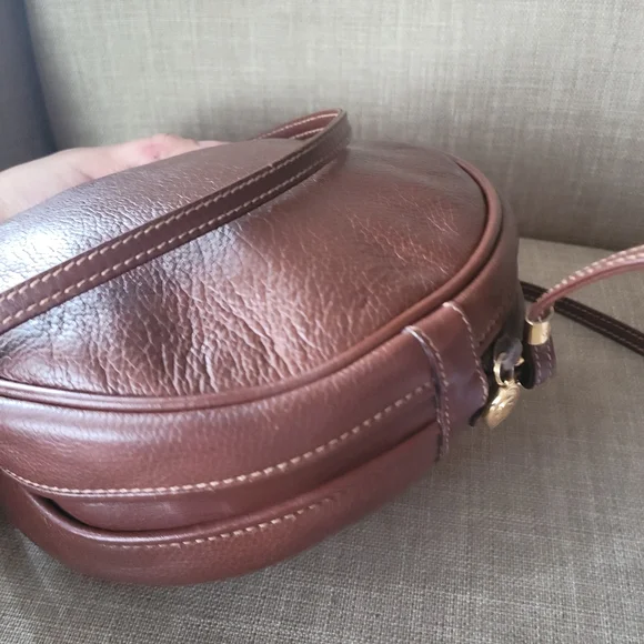 Gucci Round Brown Leather Crossbody Bag - Picture 7 of 16